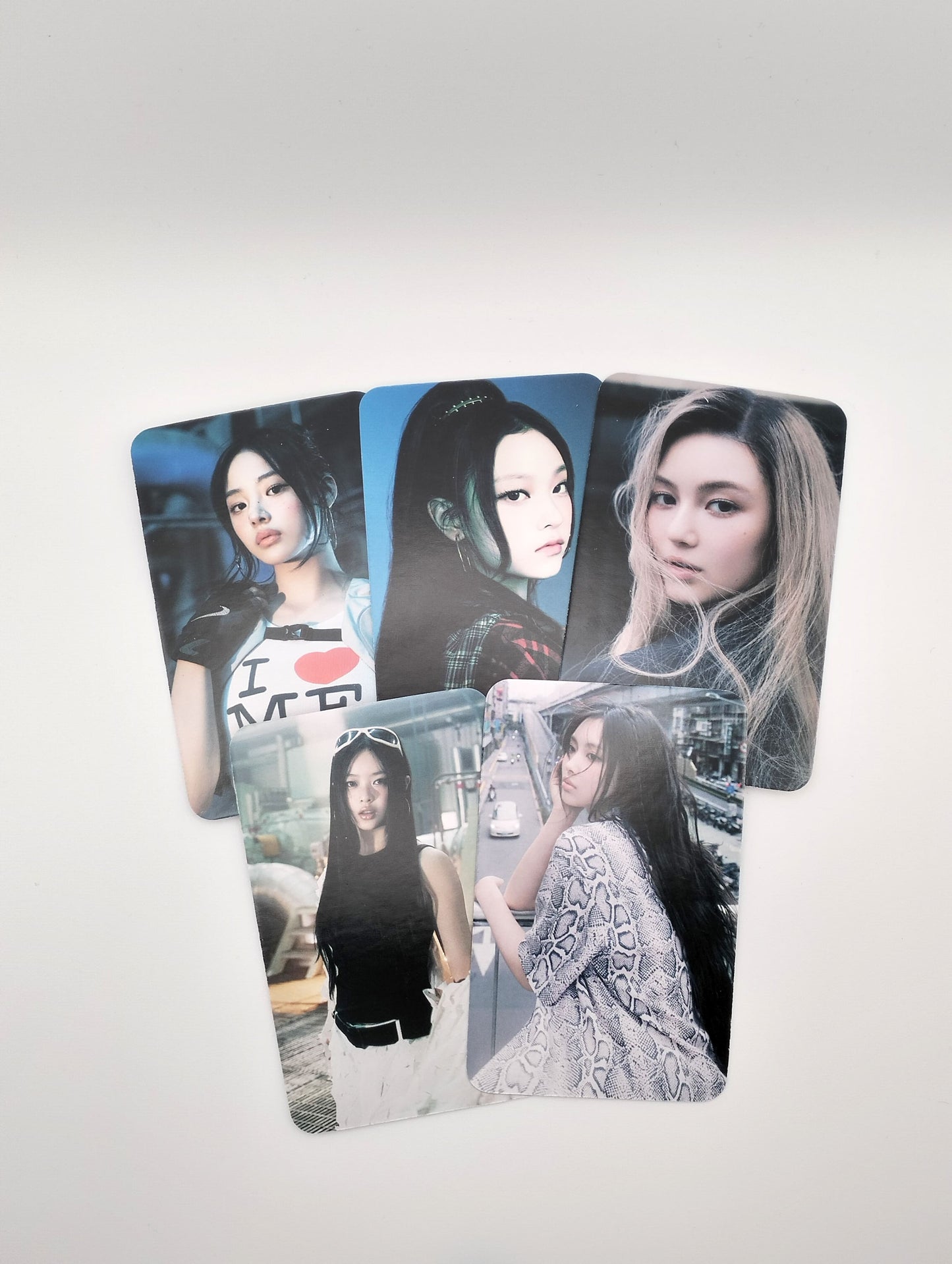 NEWJEANS Solo Lomocard